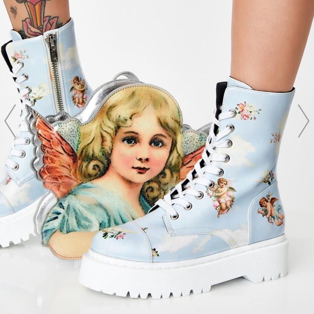 🚫SOLD🚫🌟Sugar Thrillz Baby Blue Combat Boots🌟